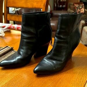 Steve Madden - Black Leather Ankle Boots